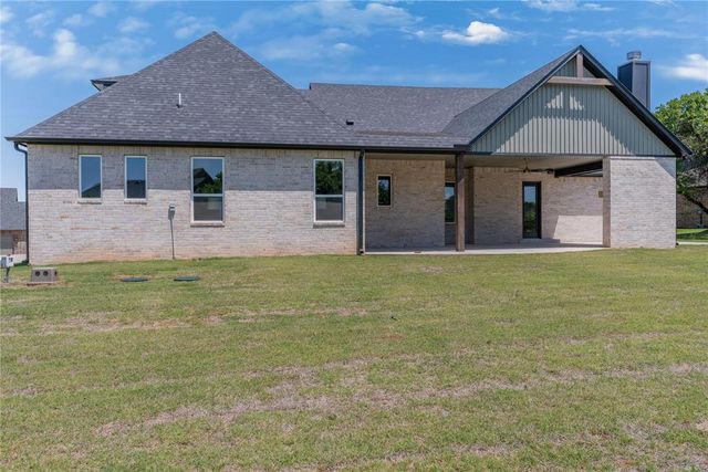 7901 Stagecoach Circle, Arcadia, OK 73007