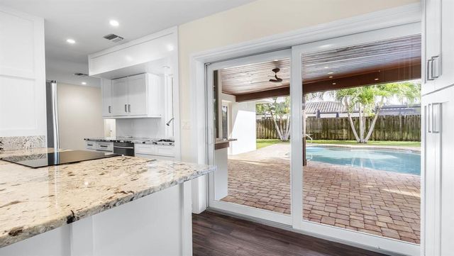1041 SW 4th Street, Boca Raton, FL 33486