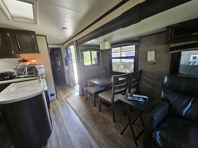 1008 Wc Pickett, Clifton, TN 38425