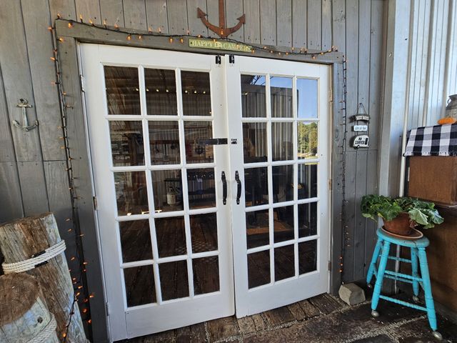 1008 Wc Pickett, Clifton, TN 38425