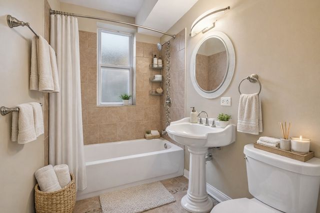 4522 S Calumet Avenue, Chicago, IL 60653