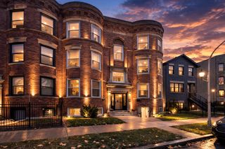 4522 S Calumet Avenue, Chicago, IL 60653
