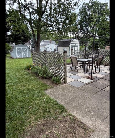 4437 Washington Street, Wayne, MI 48184