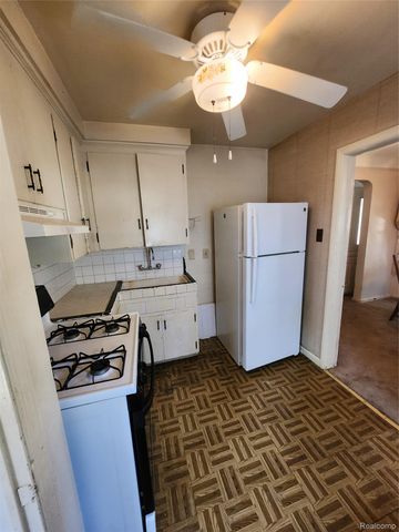 4437 Washington Street, Wayne, MI 48184