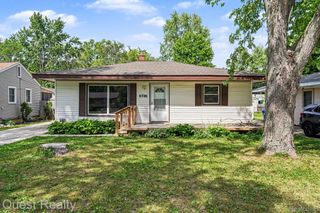 6736 Cloverton Drive, Waterford Charter Township, MI 48329