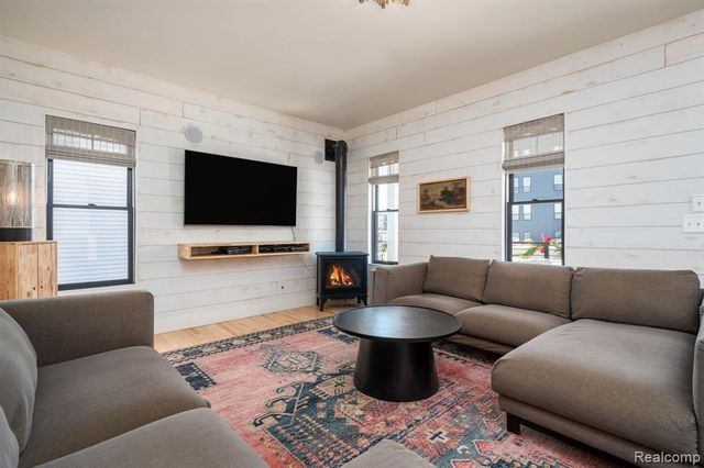 322 N 2nd Street, Grand Haven, MI 49417