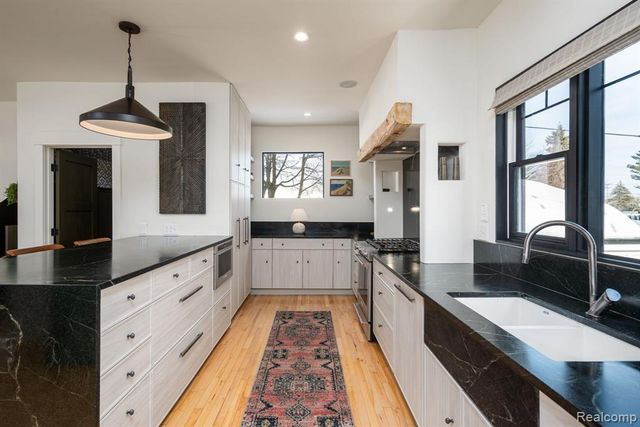 322 N 2nd Street, Grand Haven, MI 49417