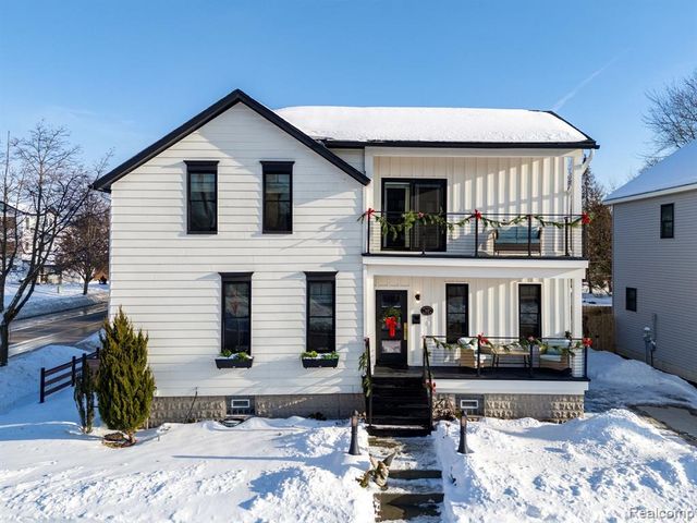 322 N 2nd Street, Grand Haven, MI 49417