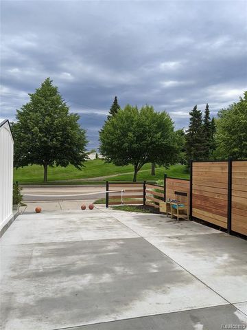 322 N 2nd Street, Grand Haven, MI 49417