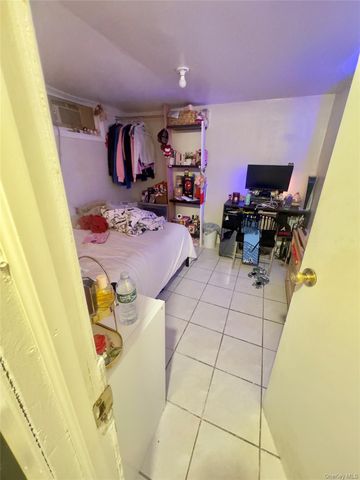 10460 Roosevelt Avenue, Corona, NY 11368