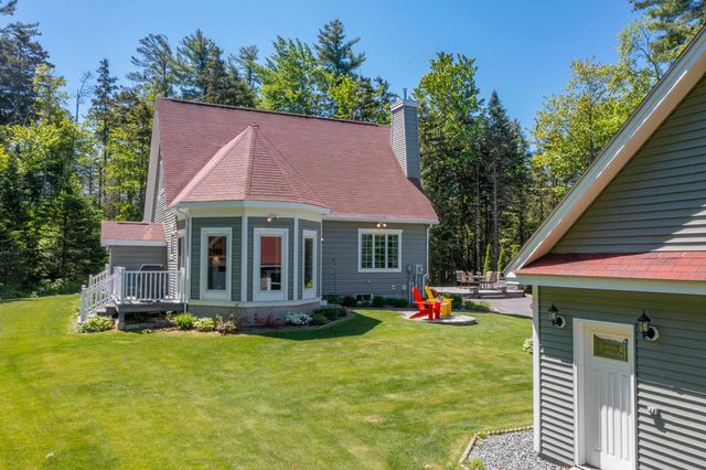 105 Loft Circle, Campton, NH 03223