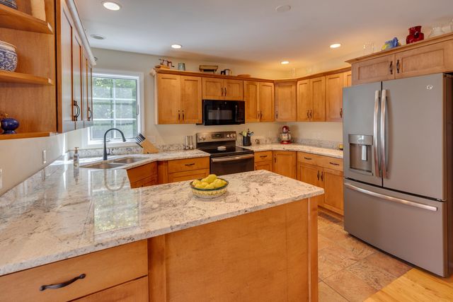 105 Loft Circle, Campton, NH 03223