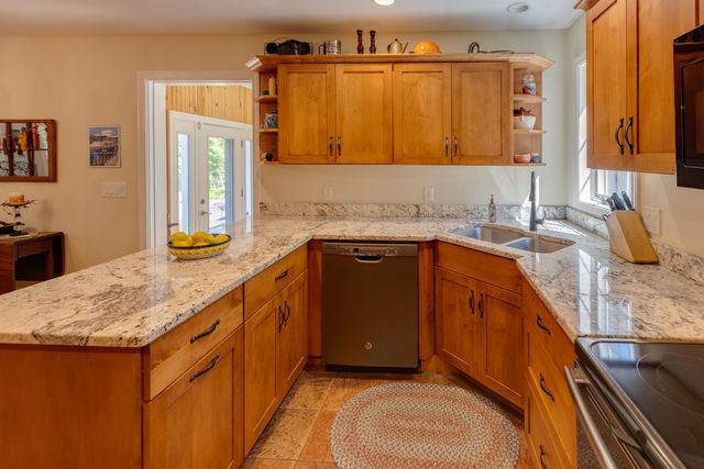 105 Loft Circle, Campton, NH 03223