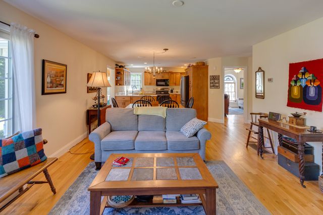 105 Loft Circle, Campton, NH 03223