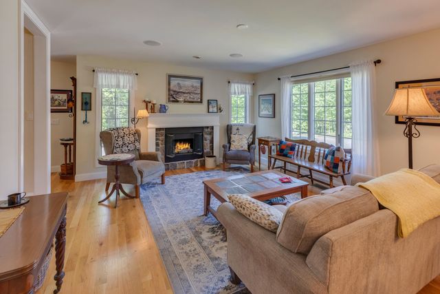 105 Loft Circle, Campton, NH 03223