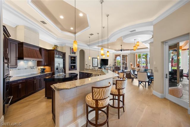 7542 Snead CT, Naples, FL 34113