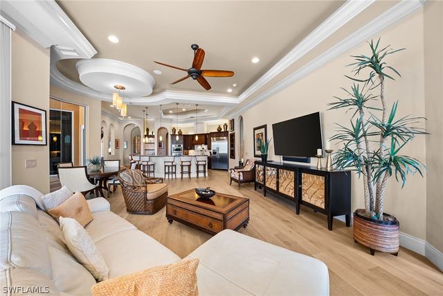 7542 Snead CT, Naples, FL 34113