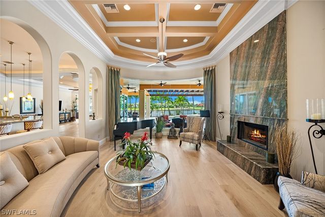 7542 Snead CT, Naples, FL 34113