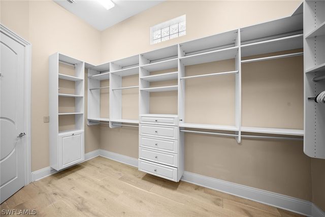 7542 Snead CT, Naples, FL 34113