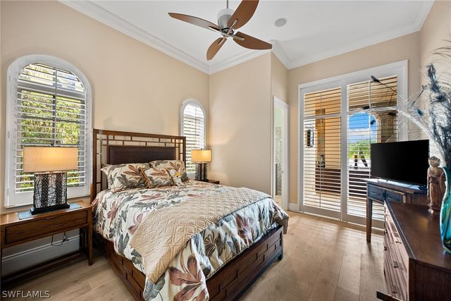 7542 Snead CT, Naples, FL 34113