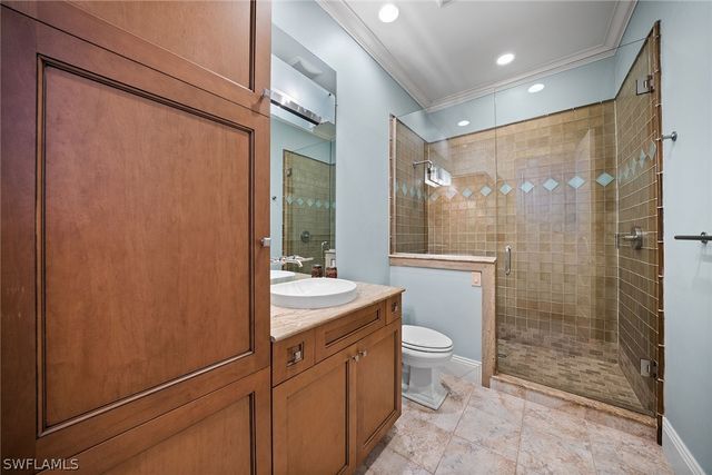 7542 Snead CT, Naples, FL 34113