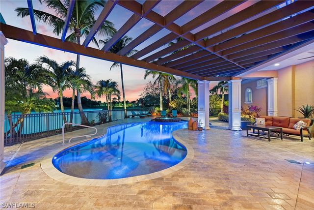 7542 Snead CT, Naples, FL 34113