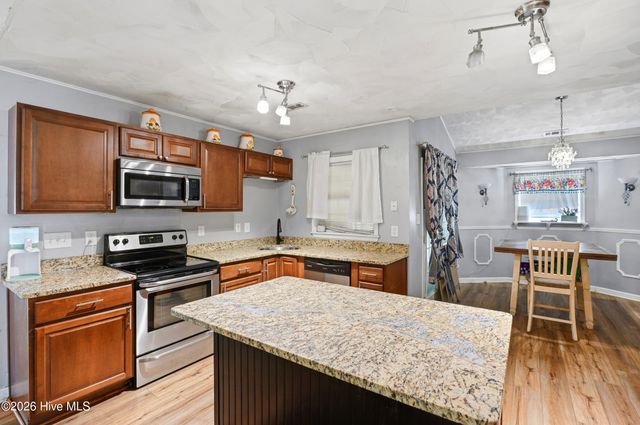 715 Stonewall Avenue, Jacksonville, NC 28540