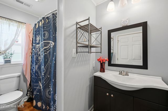 715 Stonewall Avenue, Jacksonville, NC 28540