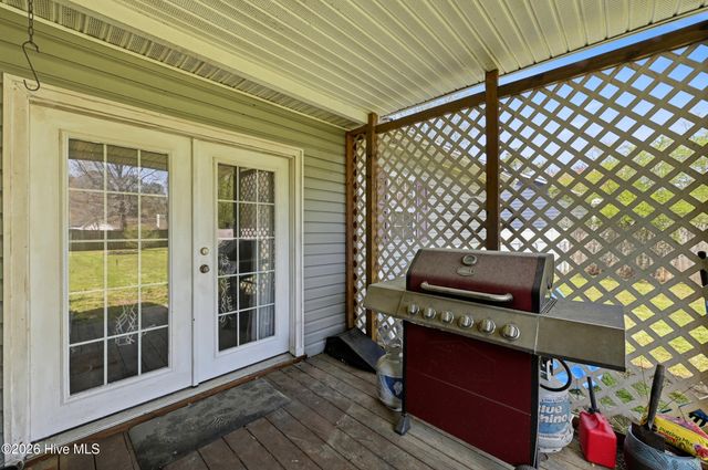 715 Stonewall Avenue, Jacksonville, NC 28540