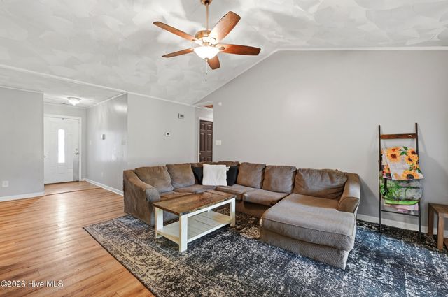 715 Stonewall Avenue, Jacksonville, NC 28540