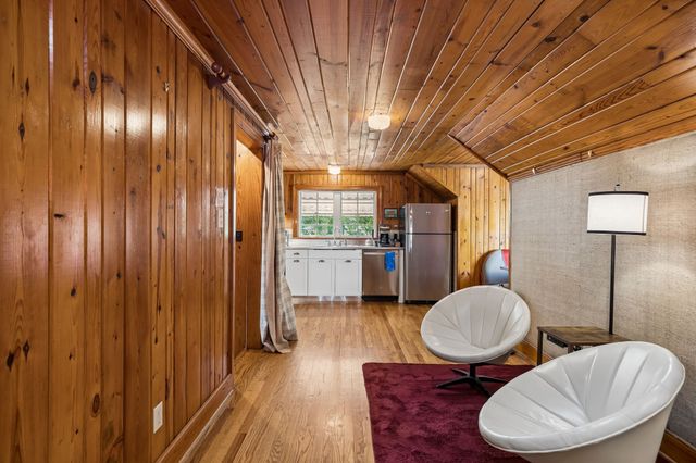 1310 Riverwood Dr, Nashville, TN 37216