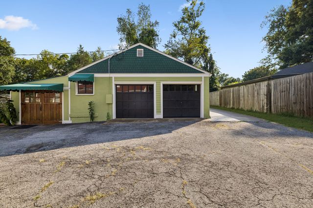 1310 Riverwood Dr, Nashville, TN 37216