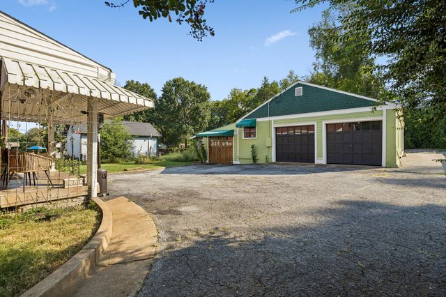 1310 Riverwood Dr, Nashville, TN 37216