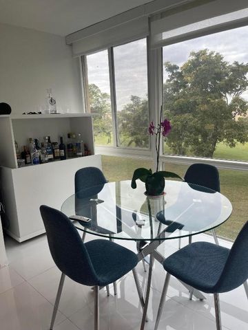 9321 Sunrise Lakes Boulevard 305, Sunrise, FL 33322