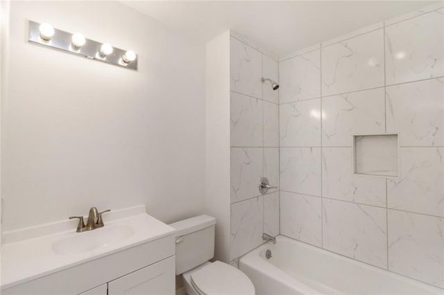 821 Parkwood Drive W, Mobile, AL 36608