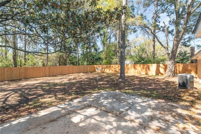 821 Parkwood Drive W, Mobile, AL 36608