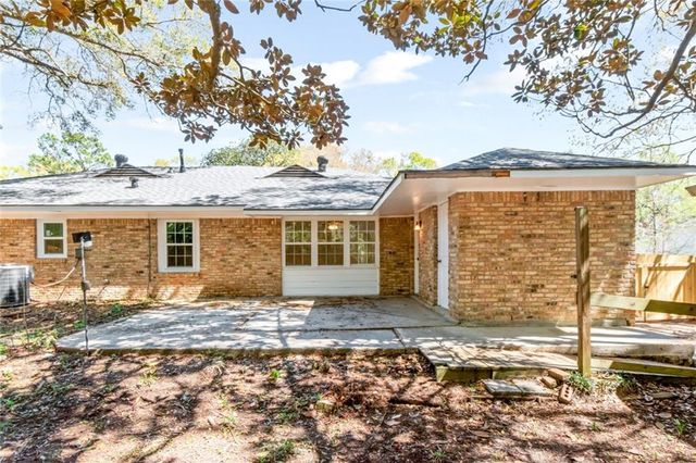 821 Parkwood Drive W, Mobile, AL 36608