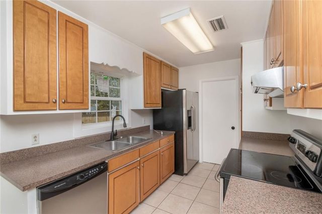 821 Parkwood Drive W, Mobile, AL 36608