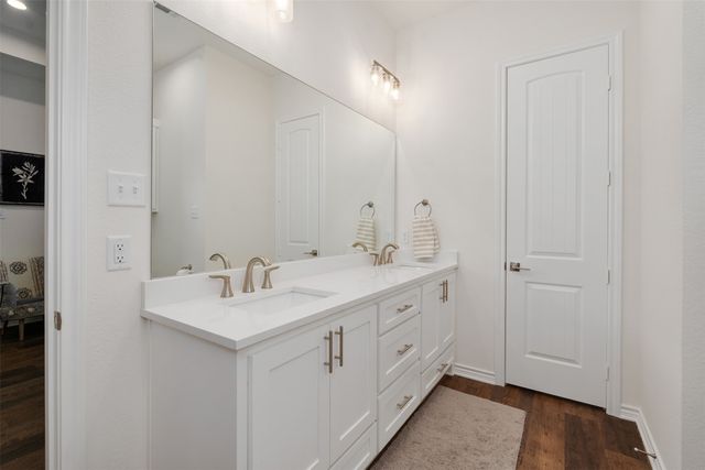 317 Kauai Court, Tool, TX 75143