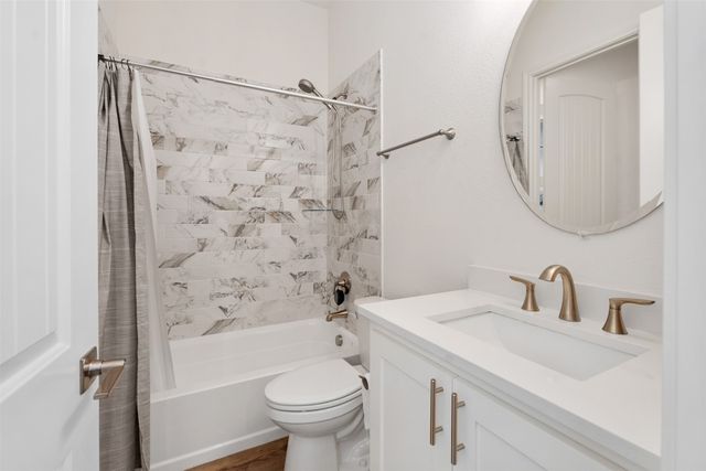 317 Kauai Court, Tool, TX 75143