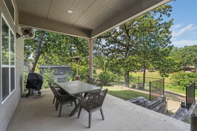 317 Kauai Court, Tool, TX 75143