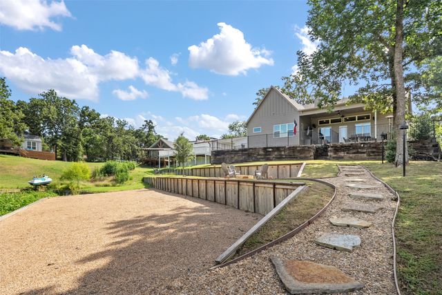 317 Kauai Court, Tool, TX 75143