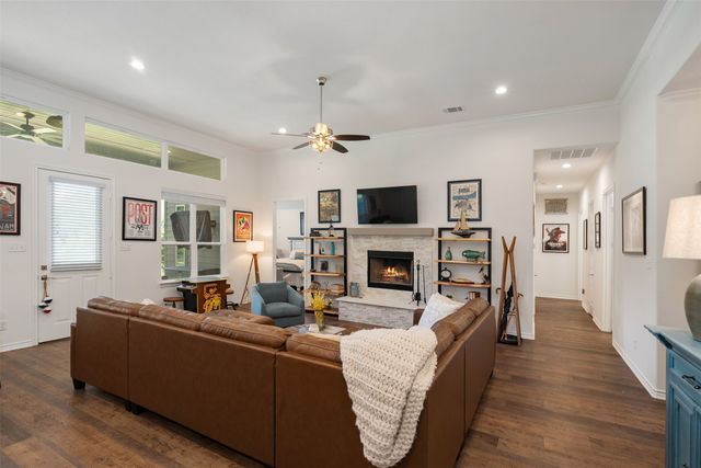 317 Kauai Court, Tool, TX 75143