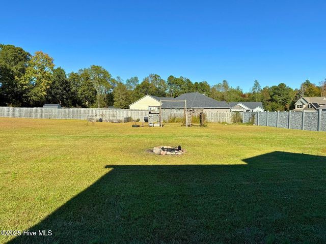 111 Tides End Drive, Holly Ridge, NC 28445