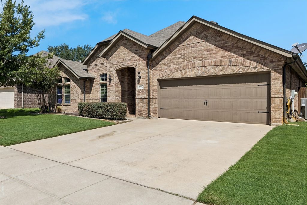3907 Gentle Breeze Court, Arlington, TX 76017 — photo 2
