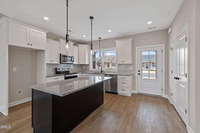 934 Micro Road W, Selma, NC 27576