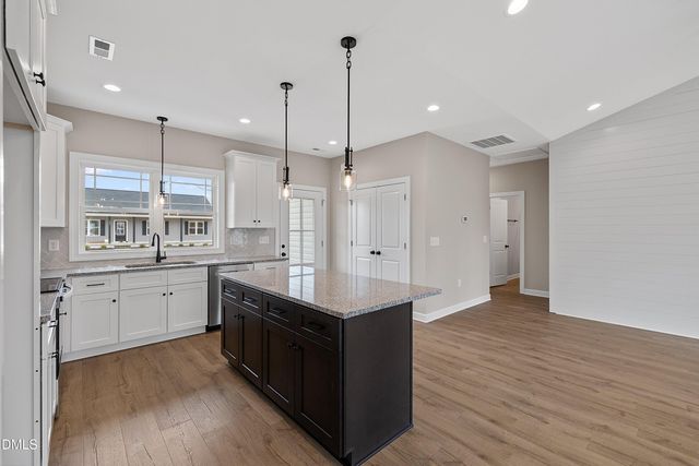 934 Micro Road W, Selma, NC 27576