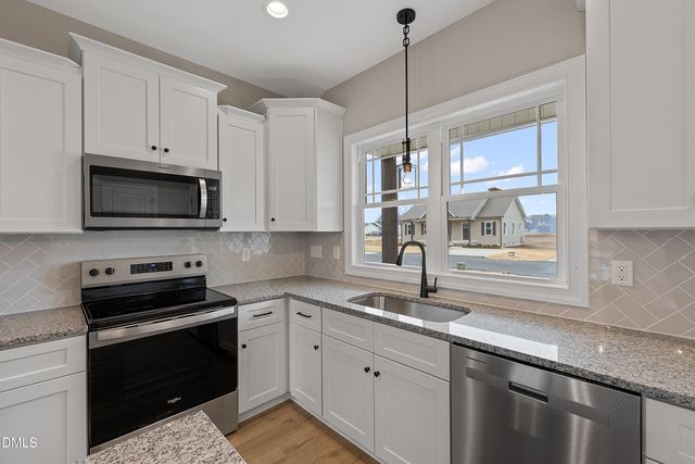934 Micro Road W, Selma, NC 27576