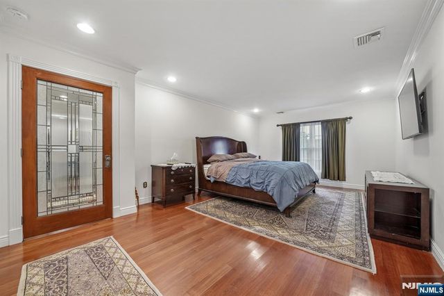 18 Gail Place, Secaucus, NJ 07094
