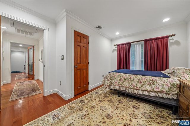 18 Gail Place, Secaucus, NJ 07094